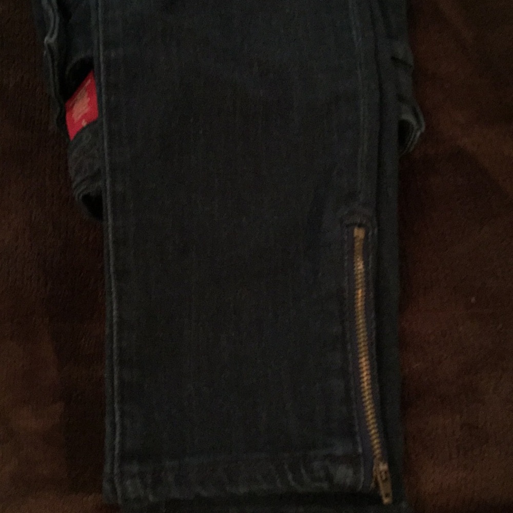 To small - Picture 4 of 4